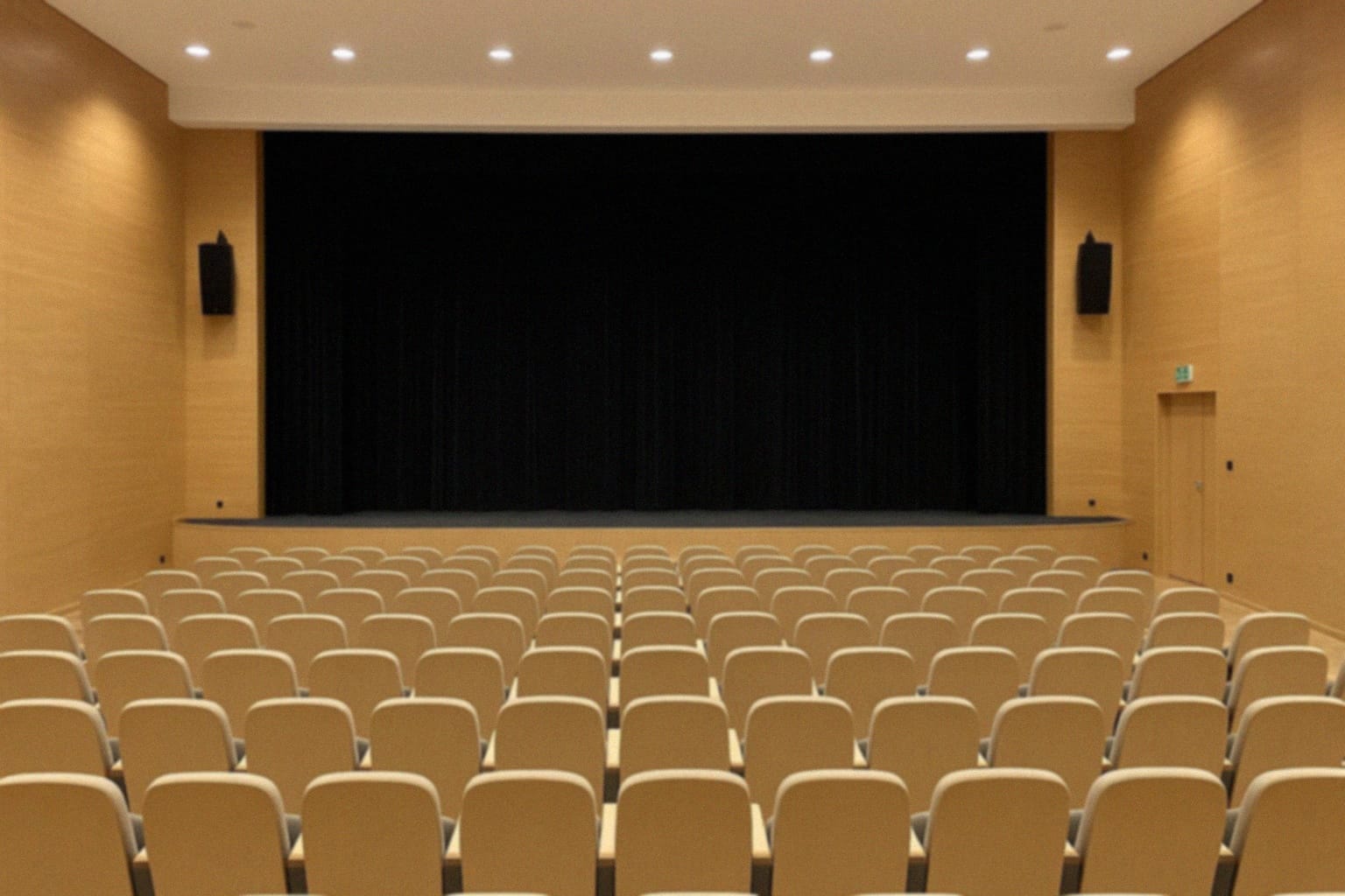 Wieczór Poetycki Jadwigi Karolczuk Cicheckiej – Spotkanie Pokoleń w Nowogardzie